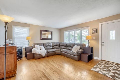 Tiny photo for 513 N Howard Avenue, Elmhurst, IL 60126 (MLS # 12630185)