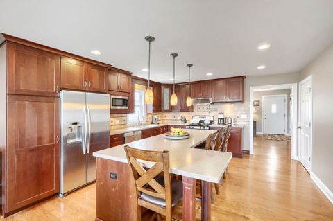 Tiny photo for 513 N Howard Avenue, Elmhurst, IL 60126 (MLS # 12630185)