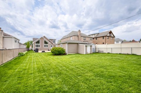 Tiny photo for 513 N Howard Avenue, Elmhurst, IL 60126 (MLS # 12630185)