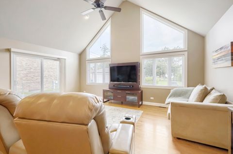 Tiny photo for 513 N Howard Avenue, Elmhurst, IL 60126 (MLS # 12630185)