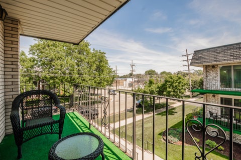 Tiny photo for 4041 W 97th Street #2N, Oak Lawn, IL 60453 (MLS # 12666169)
