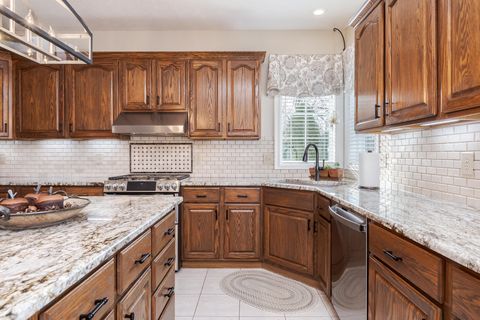 Tiny photo for 2006 Woodbine Road, Bloomington, IL 61704 (MLS # 12474472)