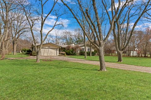 Tiny photo for 180 Crescent Knoll Drive, Green Oaks, IL 60048 (MLS # 12643226)