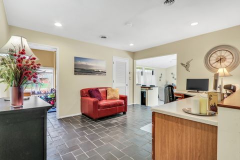 Tiny photo for 180 Crescent Knoll Drive, Green Oaks, IL 60048 (MLS # 12643226)