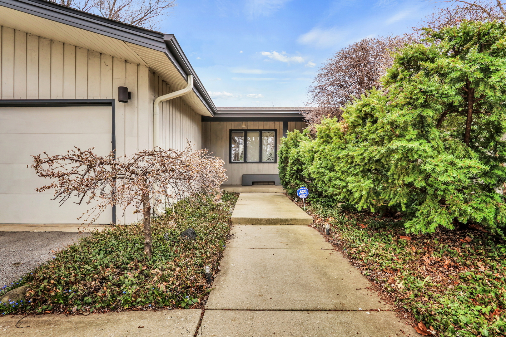 180 Crescent Knoll Drive