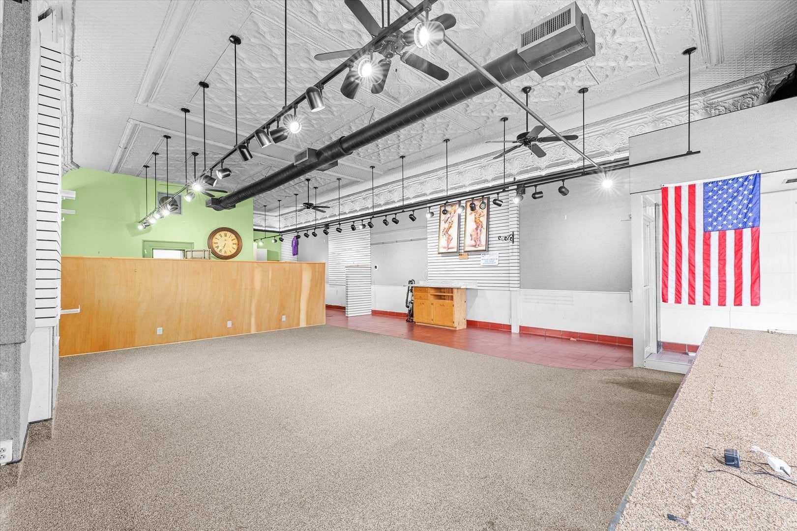 101 E Sangamon Avenue