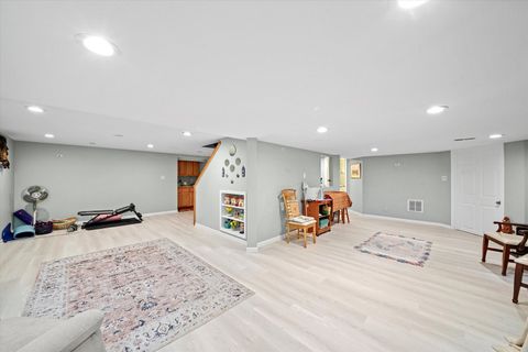 Tiny photo for 18 Newgate Avenue, Naperville, IL 60565 (MLS # 12549631)