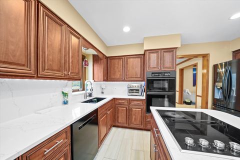 Tiny photo for 18 Newgate Avenue, Naperville, IL 60565 (MLS # 12549631)