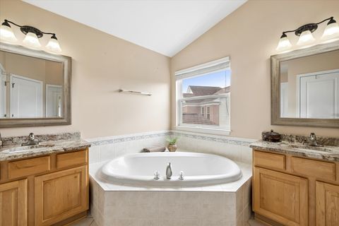 Tiny photo for 8 Orchid Court, Streamwood, IL 60107 (MLS # 12697912)