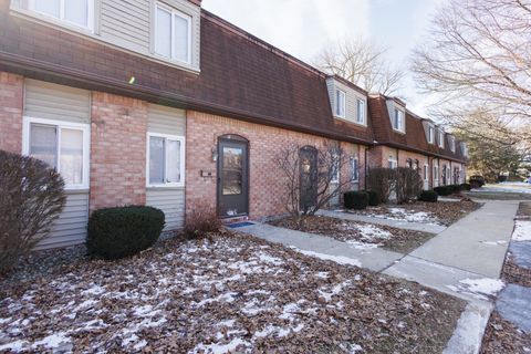 Tiny photo for 1119 S Curtis Avenue #E51, Kankakee, IL 60901 (MLS # 12554293)
