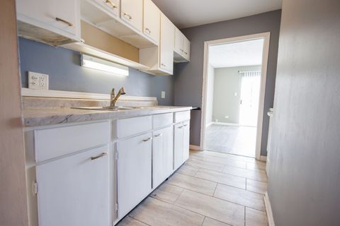 Tiny photo for 1119 S Curtis Avenue #E51, Kankakee, IL 60901 (MLS # 12554293)