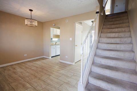 Tiny photo for 1119 S Curtis Avenue #E51, Kankakee, IL 60901 (MLS # 12554293)