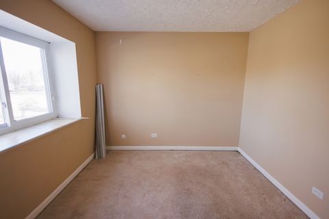 Tiny photo for 1119 S Curtis Avenue #E51, Kankakee, IL 60901 (MLS # 12554293)
