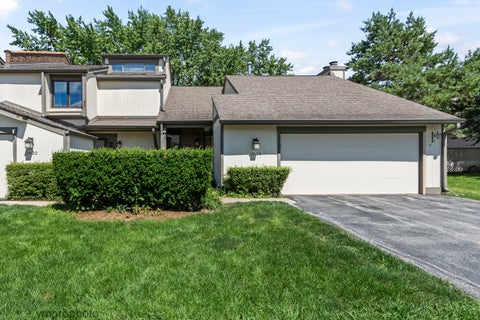 Photo of 2634 Smith Street, Rolling Meadows, IL 60008 (MLS # 12674416)