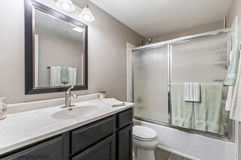 Tiny photo for 2634 Smith Street, Rolling Meadows, IL 60008 (MLS # 12674416)