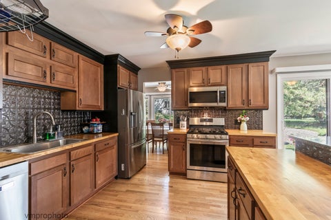 Tiny photo for 2634 Smith Street, Rolling Meadows, IL 60008 (MLS # 12674416)
