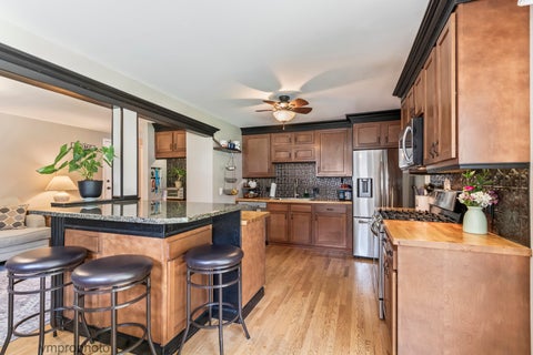 Tiny photo for 2634 Smith Street, Rolling Meadows, IL 60008 (MLS # 12674416)