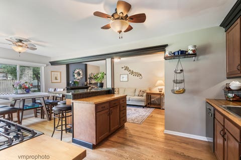 Tiny photo for 2634 Smith Street, Rolling Meadows, IL 60008 (MLS # 12674416)