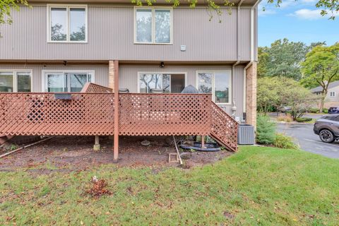 A home in Glen Ellyn