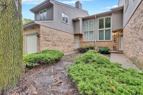 A home in Glen Ellyn