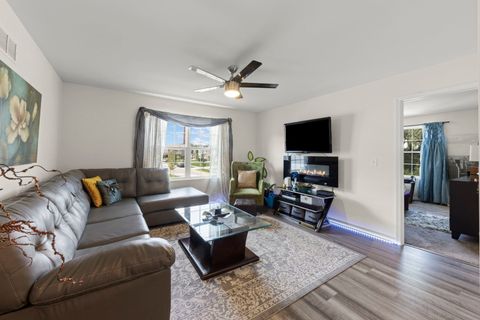 Tiny photo for 21037 Coventry Circle, Shorewood, IL 60404 (MLS # 12457218)