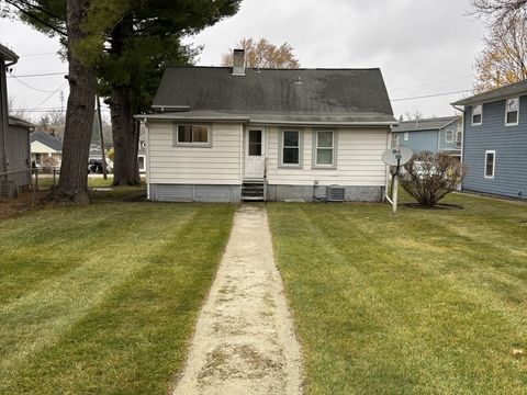 Tiny photo for 309 N River Road, Fox River Grove, IL 60021 (MLS # 12522730)