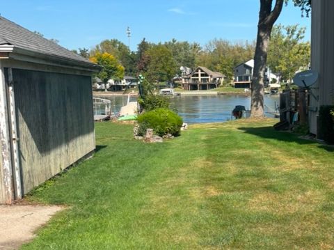 Tiny photo for 309 N River Road, Fox River Grove, IL 60021 (MLS # 12522730)