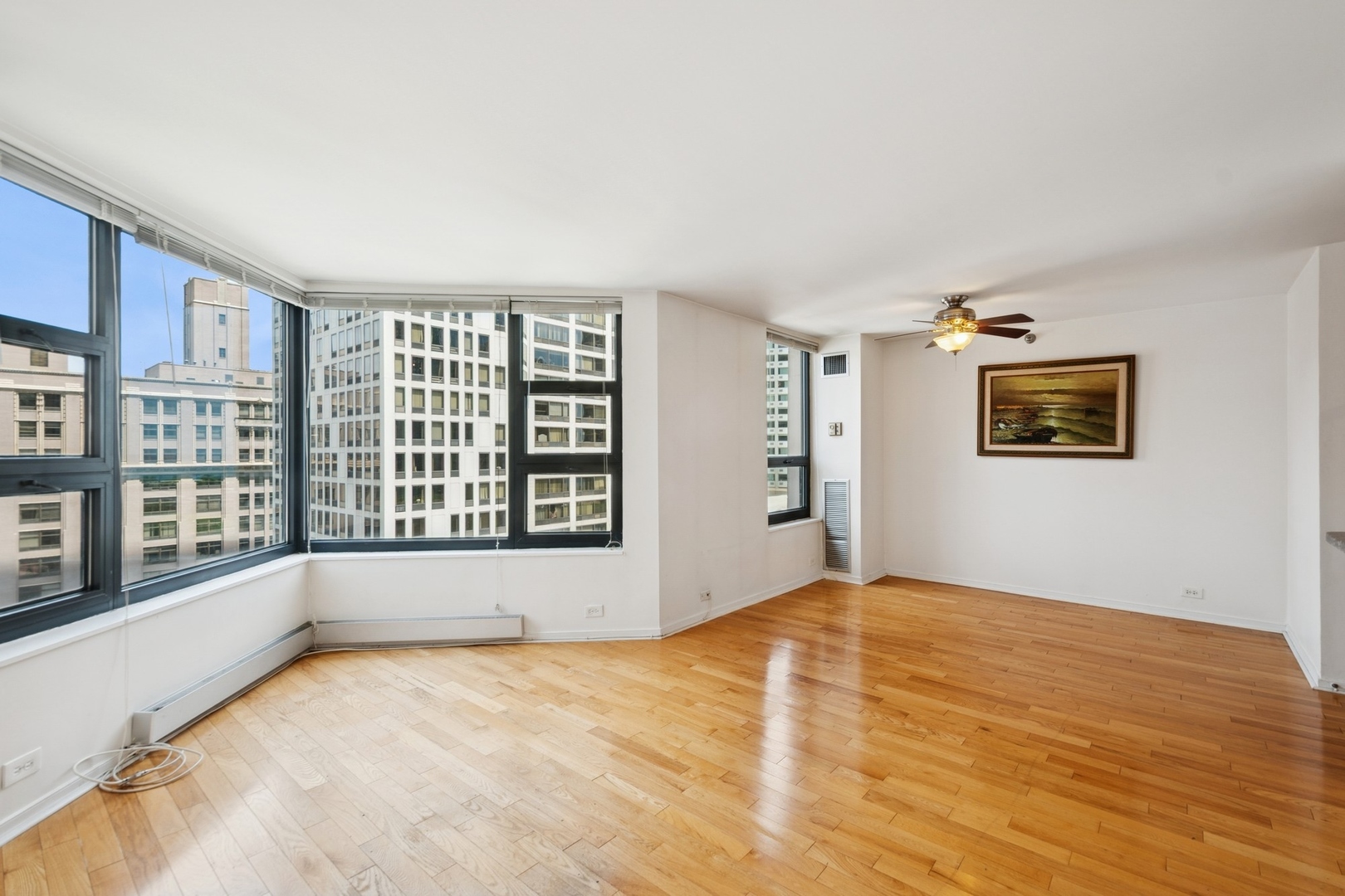 401 E Ontario Street 1805