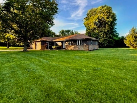 Photo of 1106 E PEARL Drive, Mahomet, IL 61853 (MLS # 12624411)