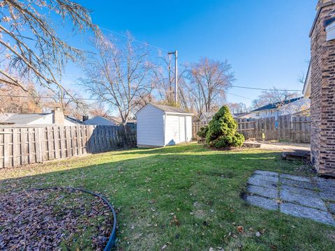 Tiny photo for 724 Surrey Drive, Streamwood, IL 60107 (MLS # 12519180)