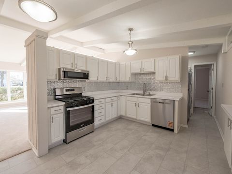 Tiny photo for 724 Surrey Drive, Streamwood, IL 60107 (MLS # 12519180)