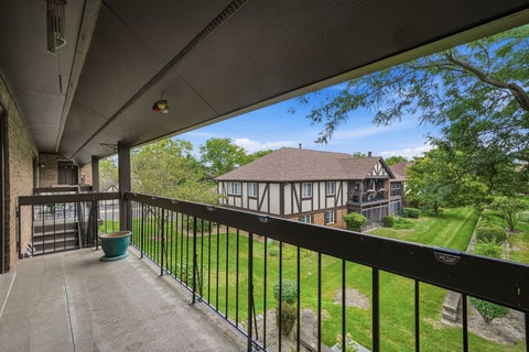 Tiny photo for 6157 Willowhill Road #D, Willowbrook, IL 60527 (MLS # 12763836)