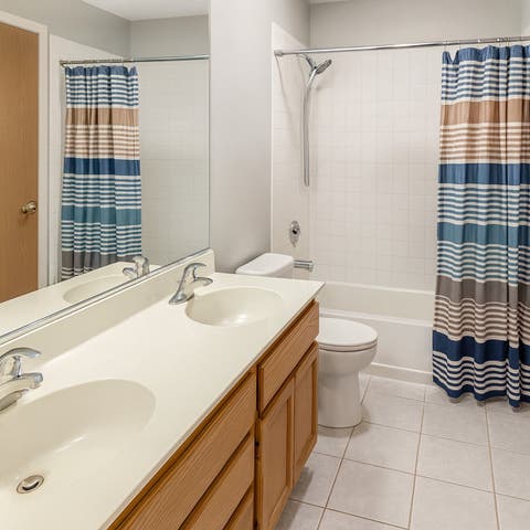 Tiny photo for 406 Juniper Drive, North Aurora, IL 60542 (MLS # 12736585)