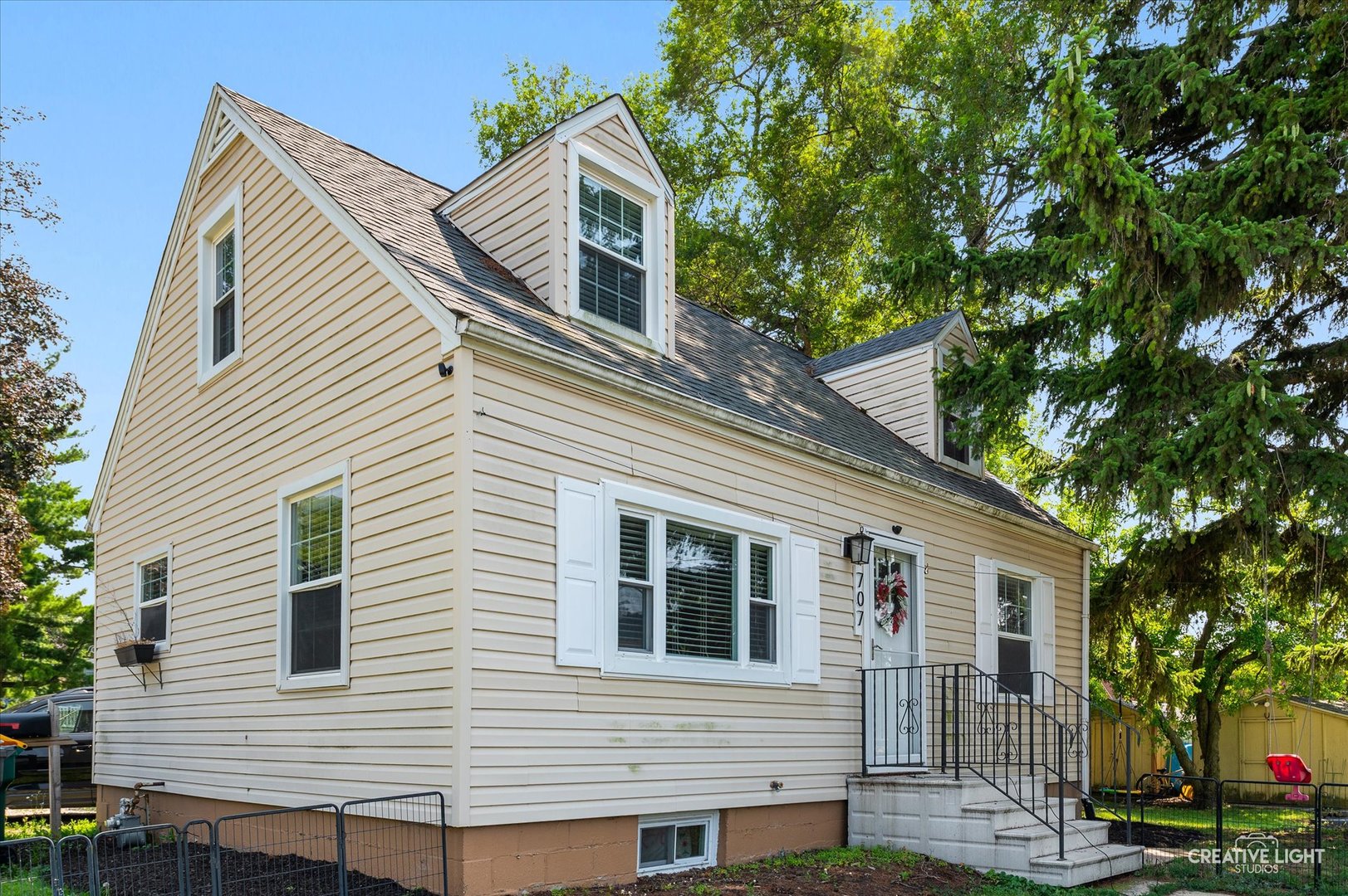 707 E 9th Street