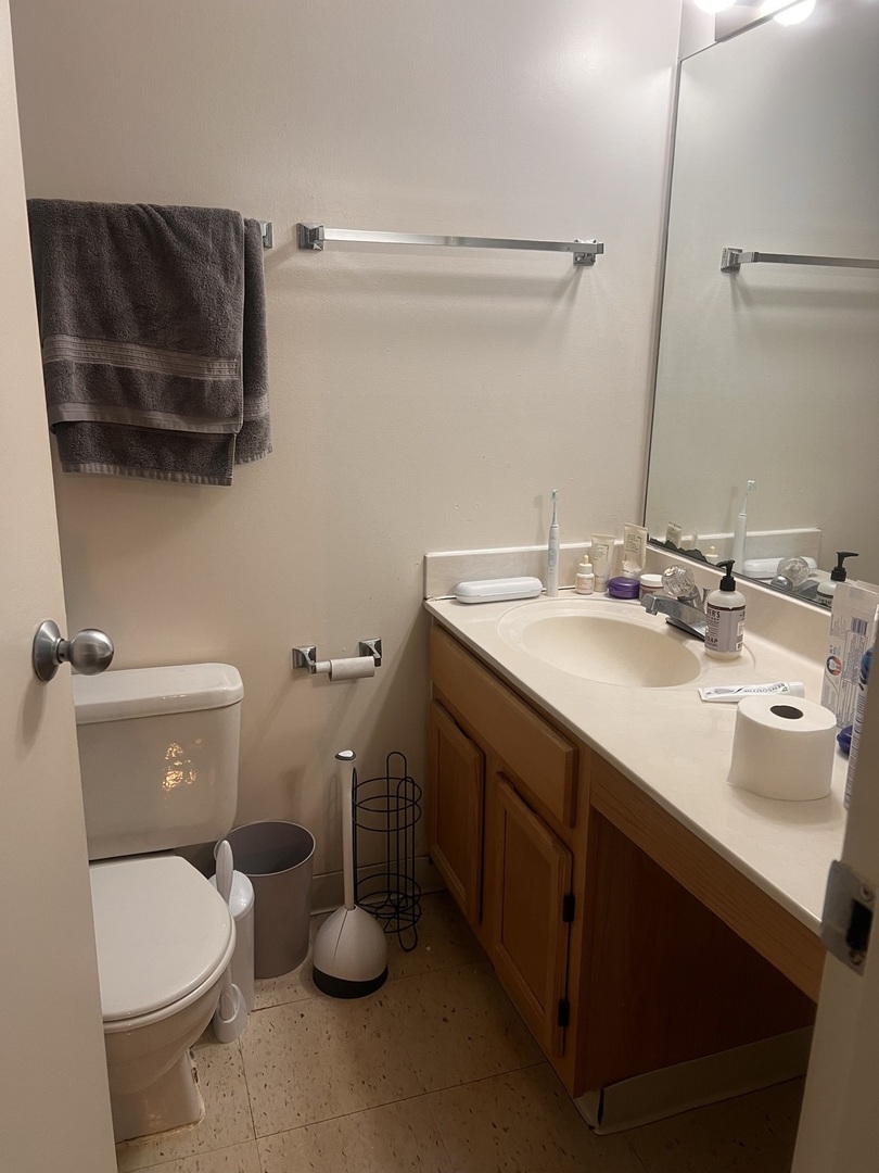 200 N Dearborn Street 3705