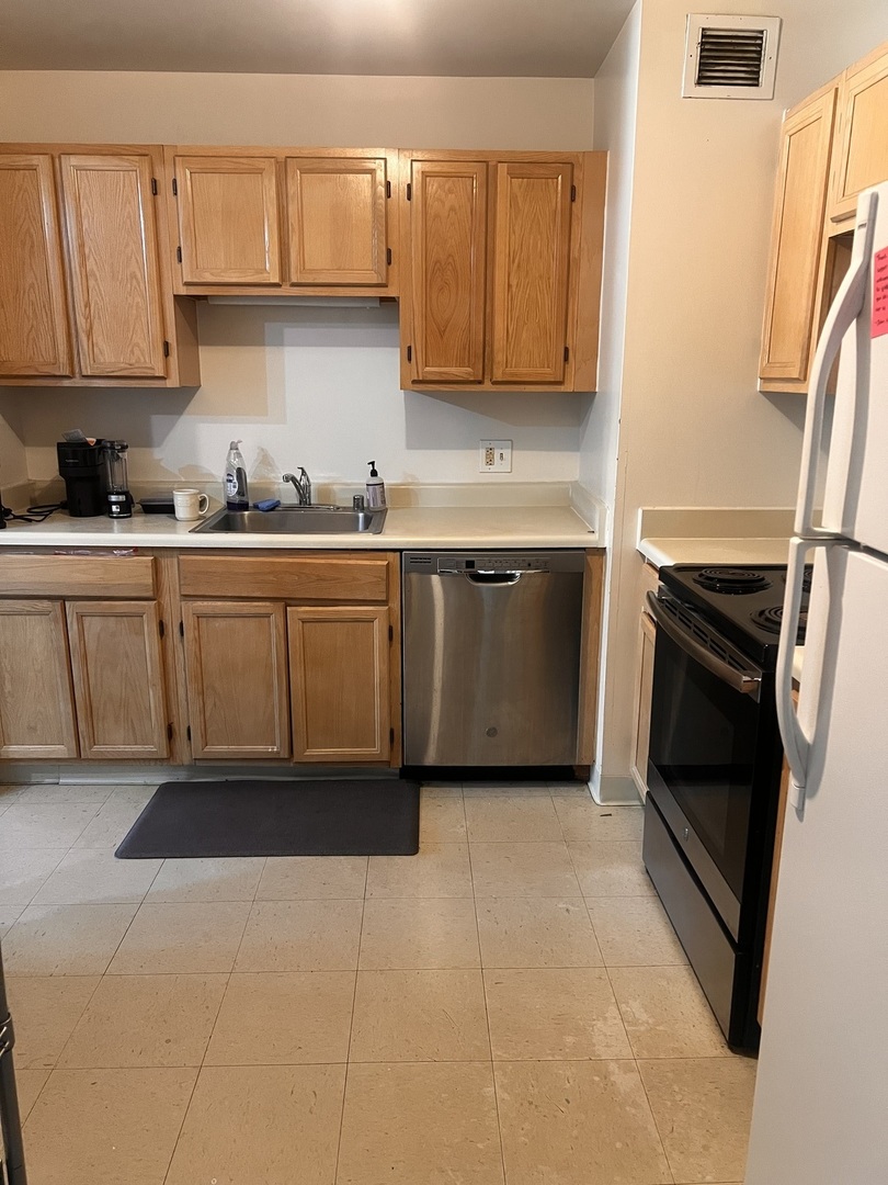 200 N Dearborn Street 3705