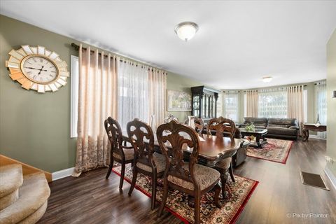 Tiny photo for 3118 N 76th Court, Elmwood Park, IL 60707 (MLS # 12506165)