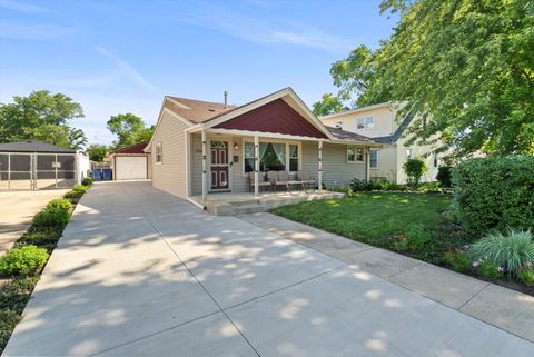 Photo of 7306 W 115th Street, Worth, IL 60482 (MLS # 12520941)