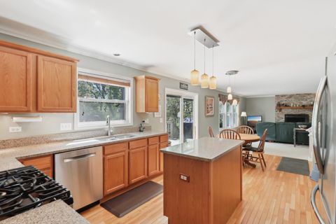 Tiny photo for 305 BUCKINGHAM Drive, Algonquin, IL 60102 (MLS # 12520641)