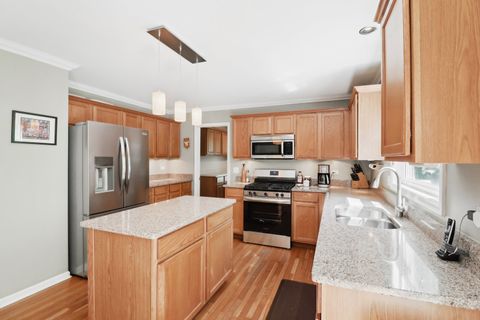 Tiny photo for 305 BUCKINGHAM Drive, Algonquin, IL 60102 (MLS # 12520641)