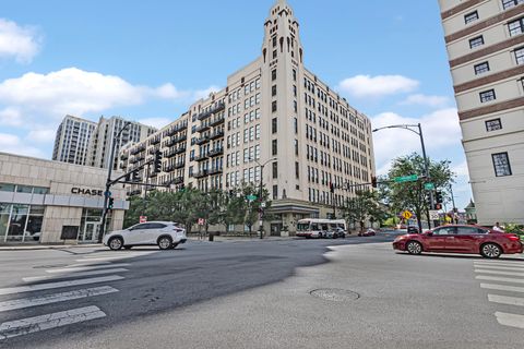 758 N Larrabee Street 408 Chicago IL 60654