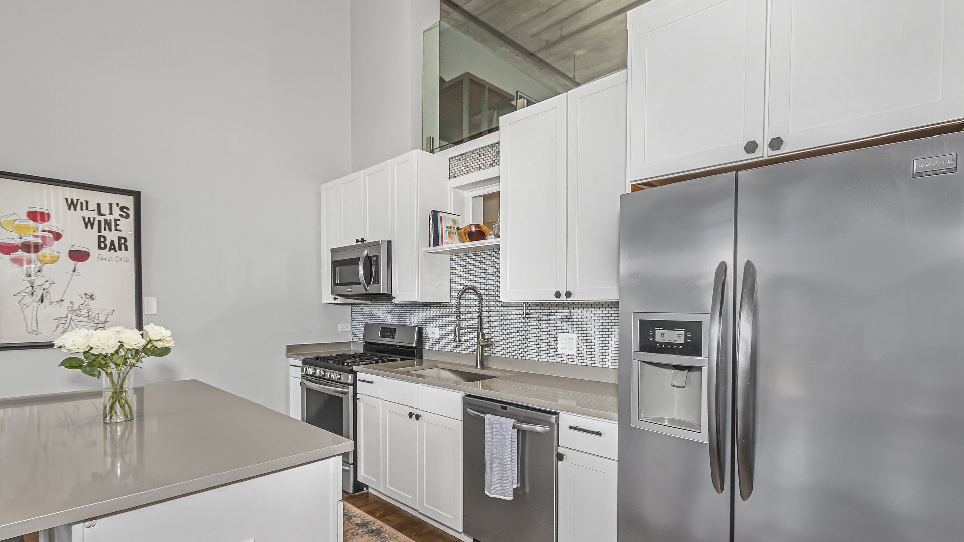 758 N Larrabee Street 408