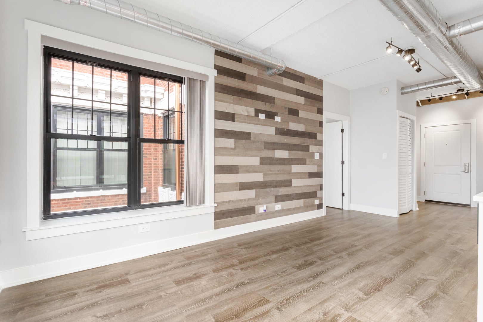 7645 N SHERIDAN Road 316