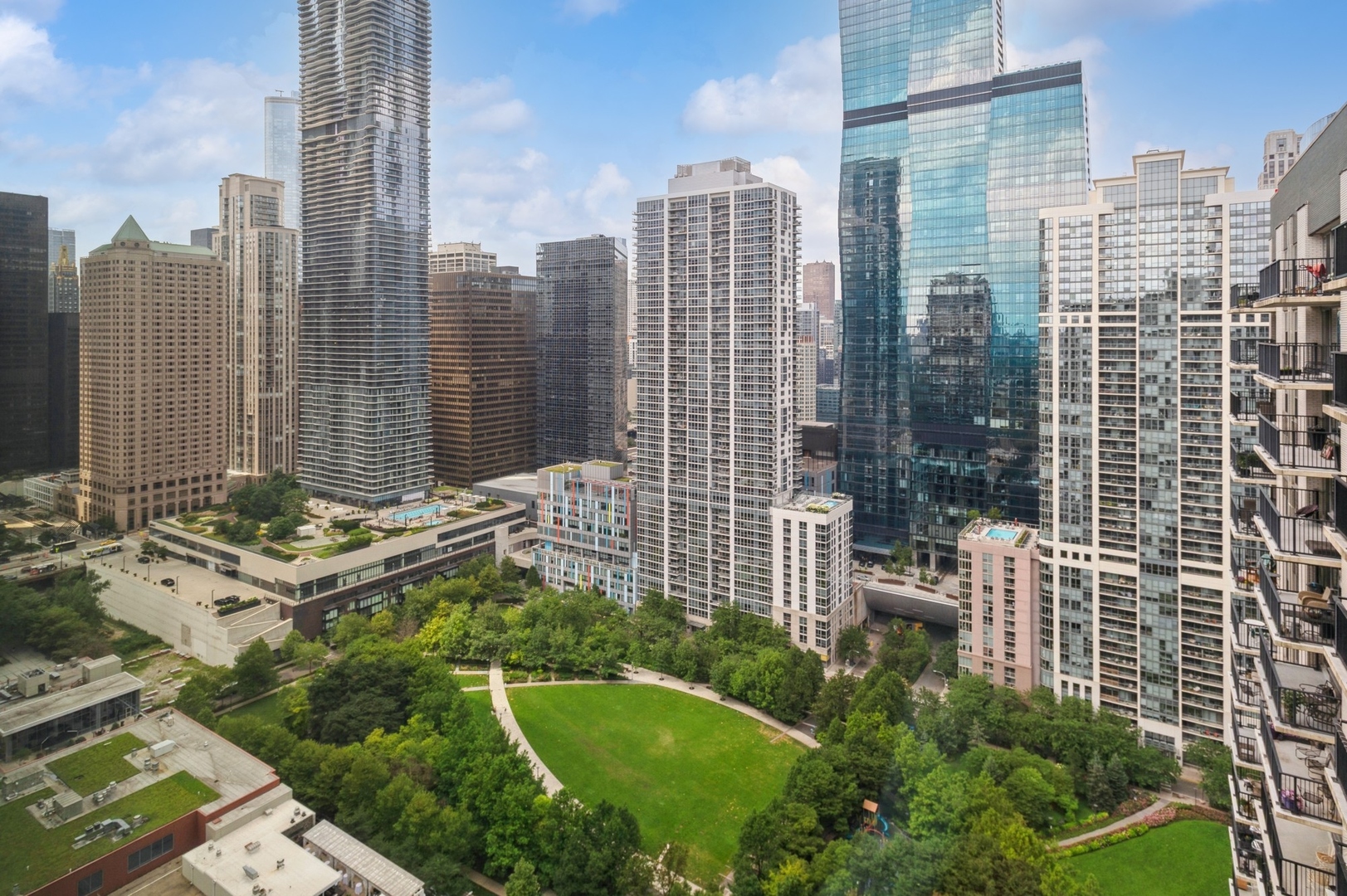 Chicago, Illinois 60601, United States, ,1 BathroomBathrooms,Residential,Contingent,190664