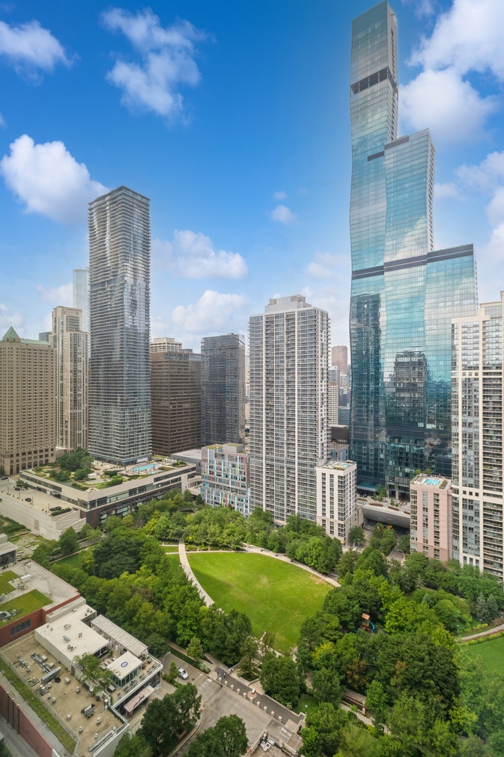 Chicago, Illinois 60601, United States, ,1 BathroomBathrooms,Residential,Contingent,190664