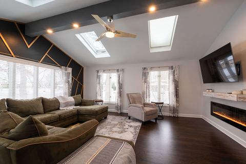 Tiny photo for 329 Montclare Lane, Wood Dale, IL 60191 (MLS # 12526964)