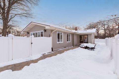 Tiny photo for 329 Montclare Lane, Wood Dale, IL 60191 (MLS # 12526964)