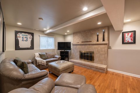 Tiny photo for 329 Montclare Lane, Wood Dale, IL 60191 (MLS # 12526964)