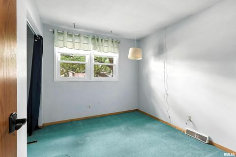 Tiny photo for 3011 N PINE Street, Davenport, IA 52804 (MLS # QC4266083)