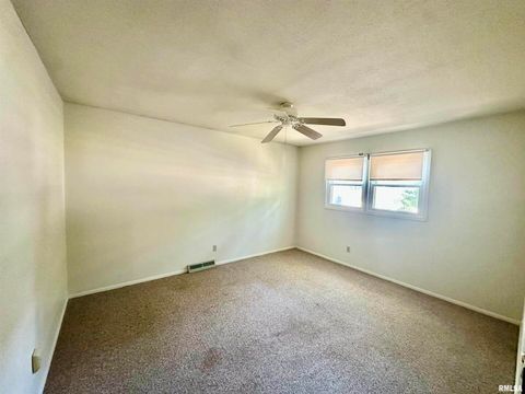 Tiny photo for 3011 N PINE Street, Davenport, IA 52804 (MLS # QC4266083)